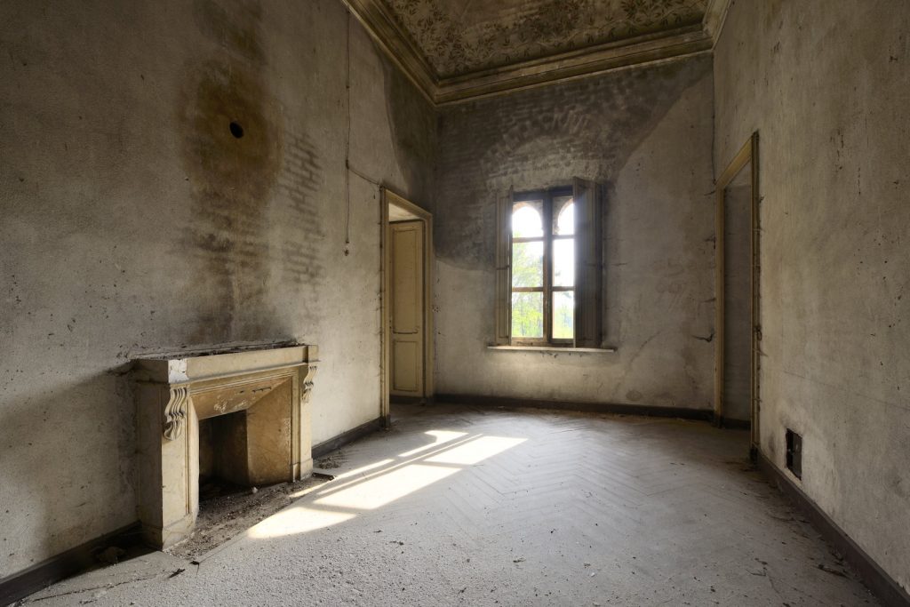 Castle bedroom | From the blog of Nicholas C. Rossis, author of science fiction, the Pearseus epic fantasy series and children's books